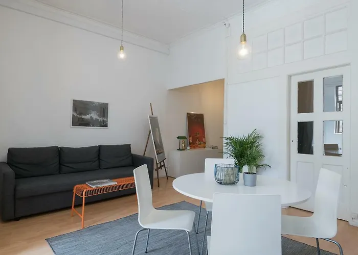 Baixa24 •p2l• T1 No Centro Historico Lägenhet