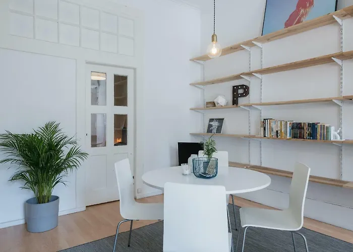 Baixa24 •p2l• T1 No Centro Historico * פורטו